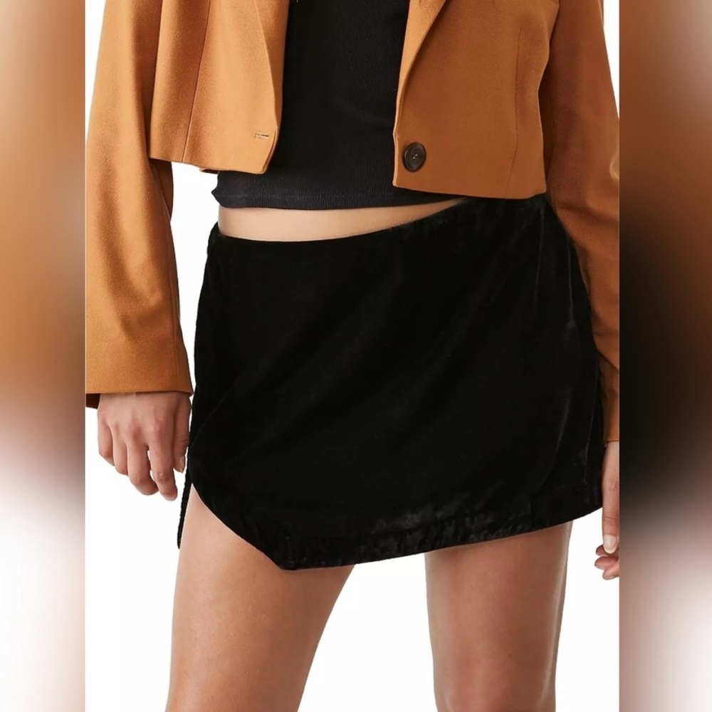 NWT Free People Annalise Velvet Mini Skirt